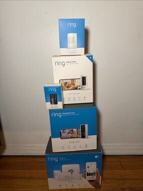Ring Home Security Bundle Alarm + Peephole Cam + Indoor Cam + Extras